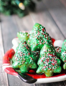 Easy Christmas Tree Doughnuts